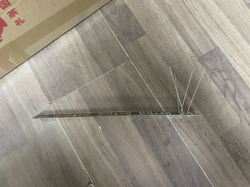 Stainless steel bird spike single piece manufactured by Metal Stamp Factory Co., Ltd.